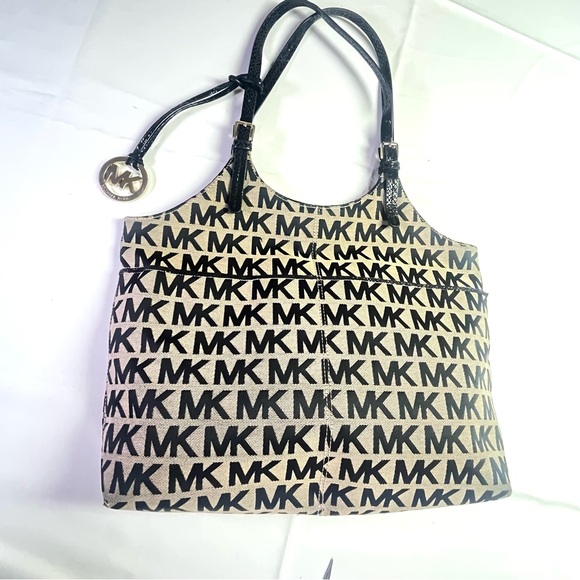 Michael Kors Black and Tan Women's Bag - Picture 2 of 10